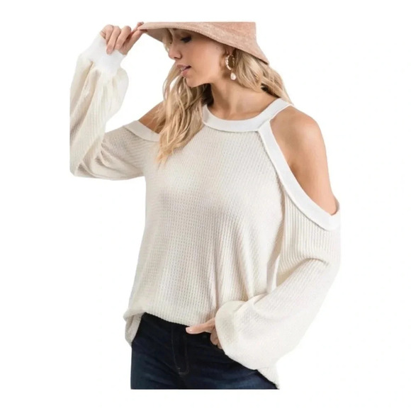 🤍 VERY J “Give Me The Cold Shoulder Ivory Top” size Small - Picture 1 of 5